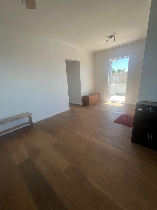 To Let 2 Bedroom Property for Rent in Vredehoek Western Cape